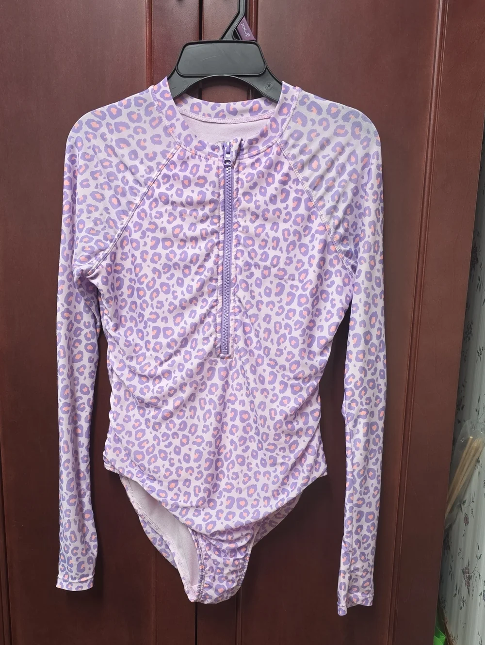 EUC. wonder nation Lavender Leopard Long-Sleeve Piece Bathing Suit. Size 10/12